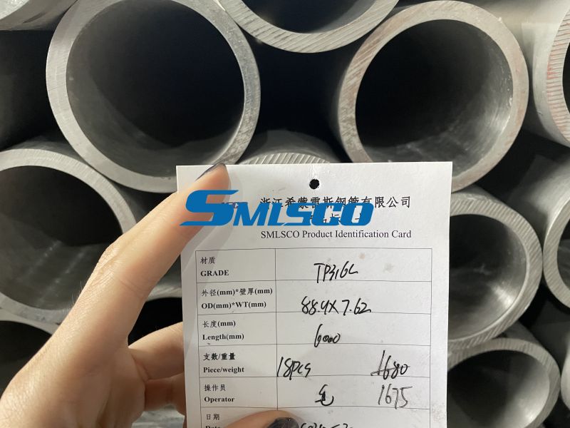 Sanitary Pickled Seamless Stainless Steel Pipe 